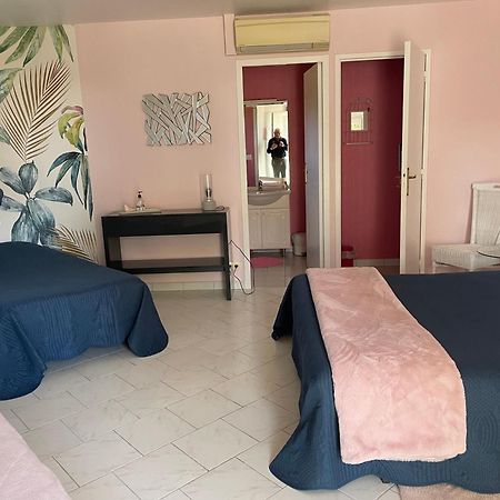 Bed and Breakfast Lagalerne Neuville-du-Poitou Esterno foto